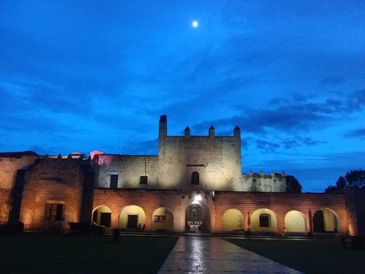 Departamento Sol Y Luna Valladolid  Extérieur photo